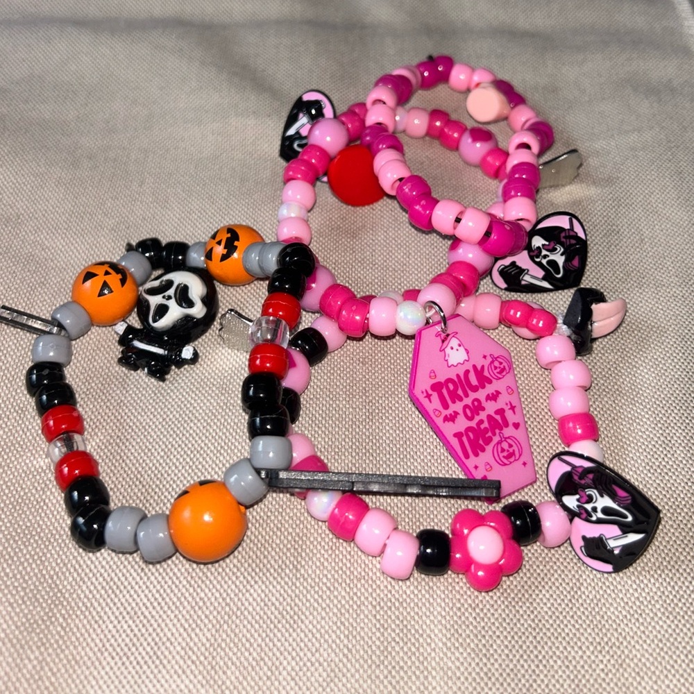 Scream beaded bracelets with charms